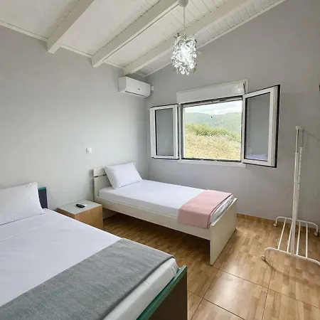 Nireos Coast Evia - Panoramic Seaview Gem 아파트