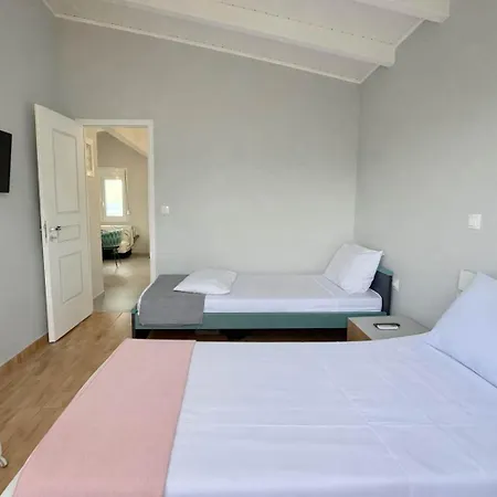 Nireos Coast Evia - Panoramic Seaview Gem 아파트